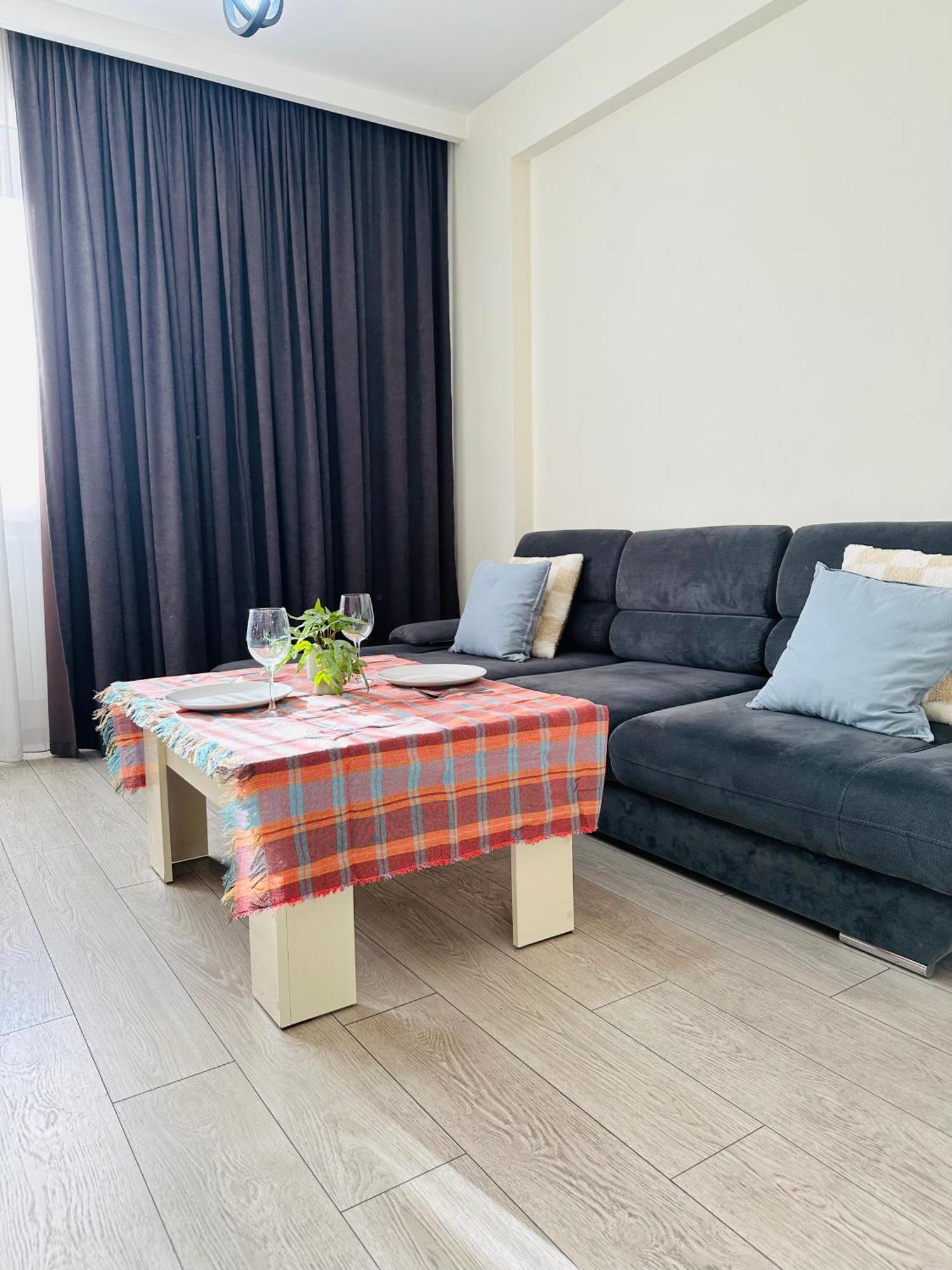 Twins Tower Apartment *